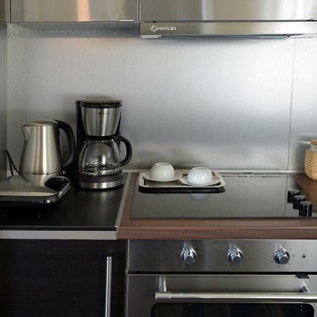 Apartment With Rooftop Terrace & Acropolis View アテネ エクステリア 写真