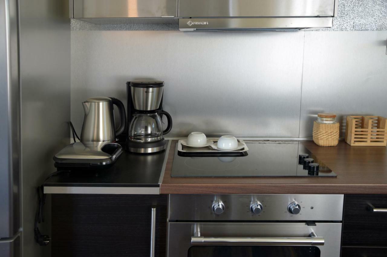 Apartment With Rooftop Terrace & Acropolis View アテネ エクステリア 写真
