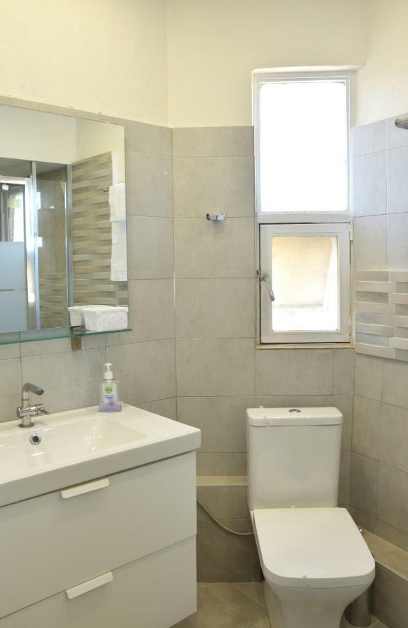 Apartment With Rooftop Terrace & Acropolis View アテネ エクステリア 写真