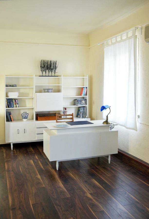 Apartment With Rooftop Terrace & Acropolis View アテネ エクステリア 写真