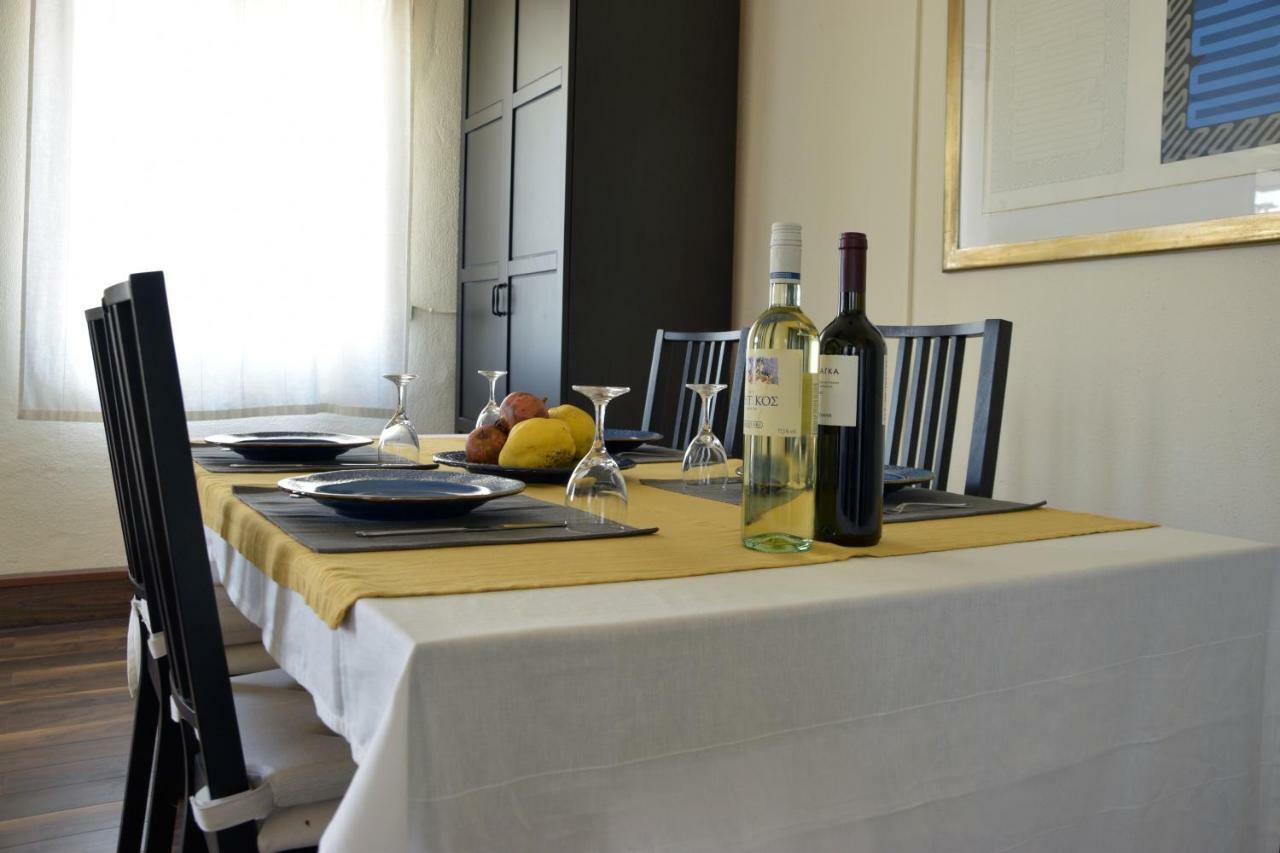Apartment With Rooftop Terrace & Acropolis View アテネ エクステリア 写真