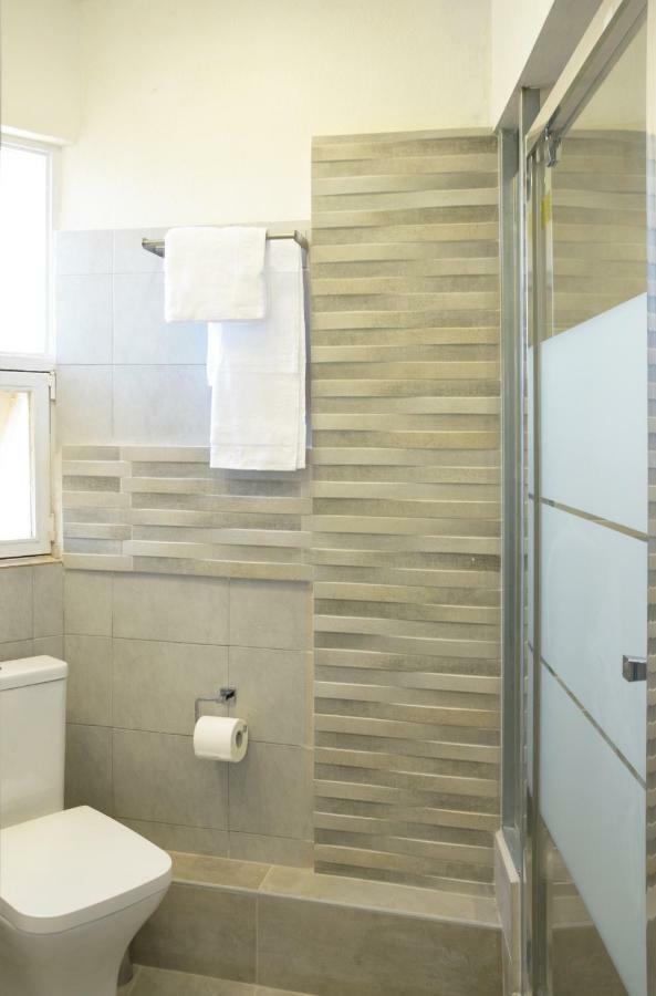 Apartment With Rooftop Terrace & Acropolis View アテネ エクステリア 写真
